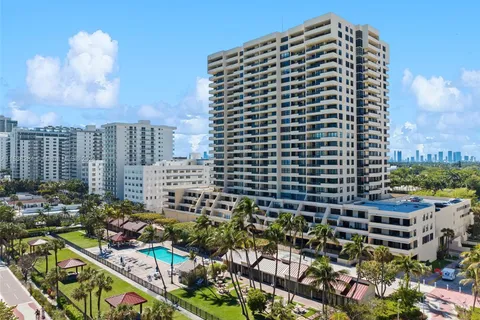 2555 Collins Ave # 1200, Miami Beach FL 33140