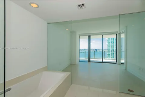 650 NE 32 St # 2703, Miami FL 33137