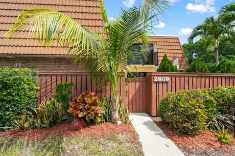 2809 Waterford Dr N # 2809, Deerfield Beach FL 33442