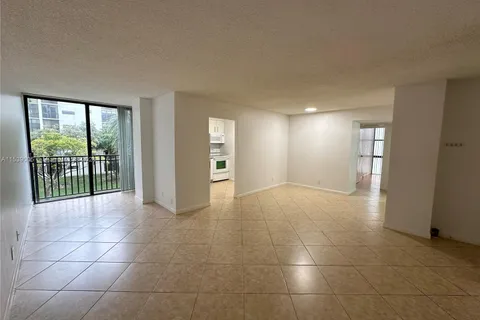 17021 N Bay Rd # 4, Sunny Isles Beach FL 33160