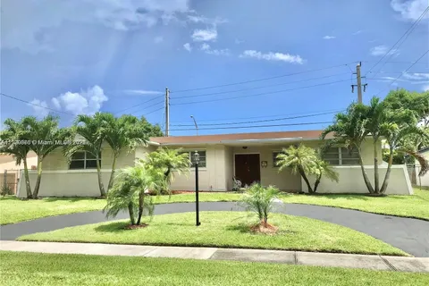 2060 NE 185th Ter, North Miami Beach FL 33179