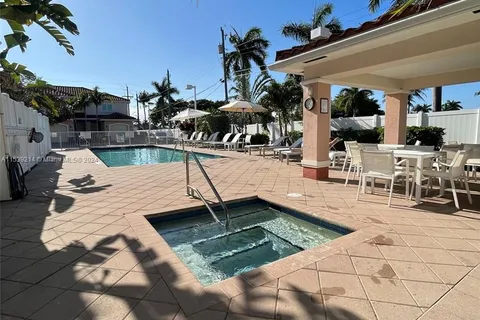 2333 SE 5th St # 2333, Pompano Beach FL 33062