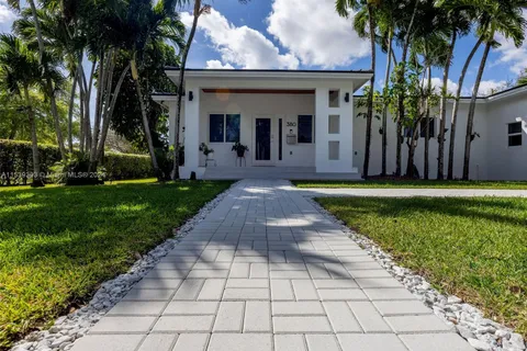 380 Morningside Dr, Miami Springs FL 33166