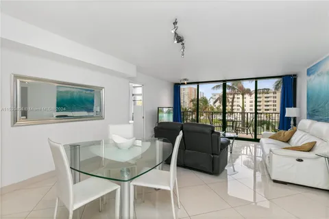 2101 S Ocean Dr # 204, Hollywood FL 33019