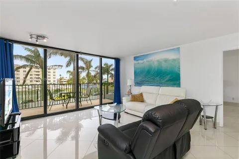 2101 S Ocean Dr # 204, Hollywood FL 33019