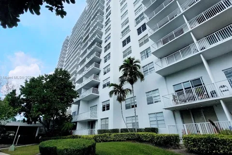 2851 NE 183rd St # 115E, Aventura FL 33160