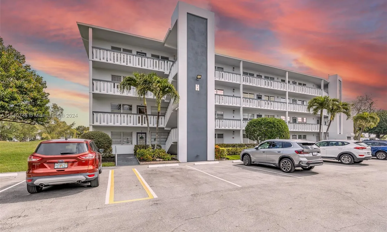 4002 Lyndhurst H # 4002, Deerfield Beach FL 33442