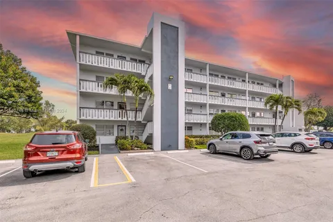 4002 Lyndhurst H # 4002, Deerfield Beach FL 33442