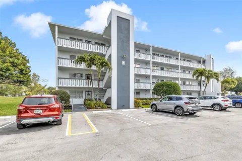 4002 Lyndhurst H # 4002, Deerfield Beach FL 33442