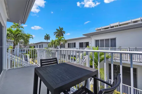 9260 Bay Harbor Ter # 21, Bay Harbor Islands FL 33154