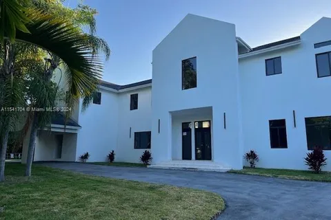 5455 SW 60 CT, Miami FL 33155