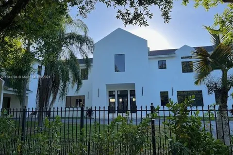 5455 SW 60 CT, Miami FL 33155