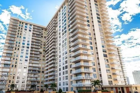 231 174th St # M10, Sunny Isles Beach FL 33160