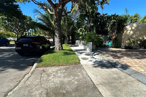 2221 SW 26th Lane, Miami FL 33133