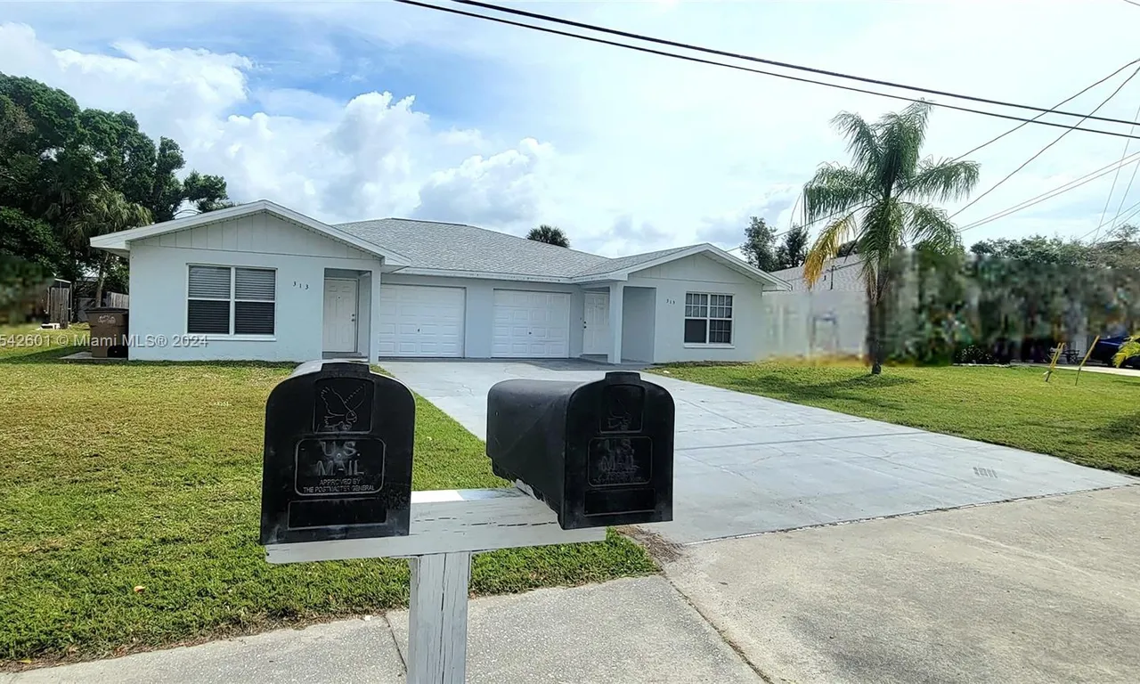 313 SE 24th Ave, Cape Coral FL 33990