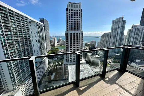 68 SE 6th St # 2707, Miami FL 33131