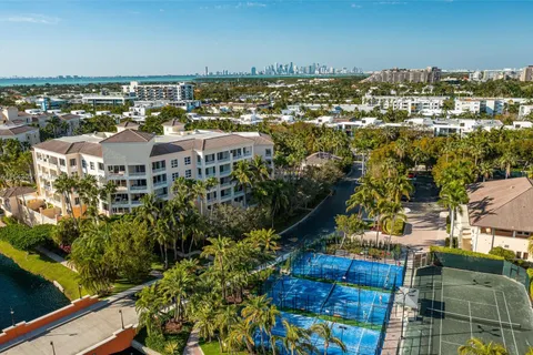 717 Crandon Blvd # 407, Key Biscayne FL 33149