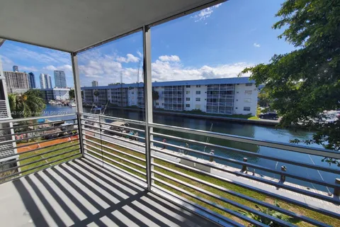 3600 NE 170th St # 310, North Miami Beach FL 33160