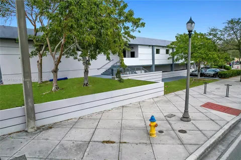 1557 NE 164th St, North Miami Beach FL 33162