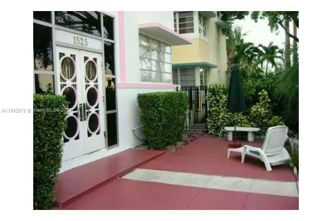 1525 Meridian Ave # 207, Miami Beach FL 33139