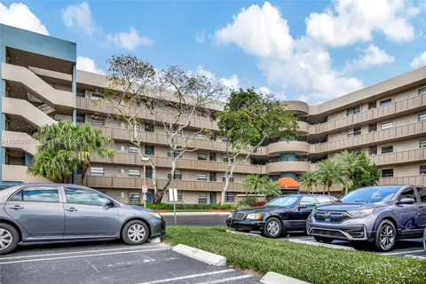 1001 Colony Point Cir # 517, Pembroke Pines FL 33026