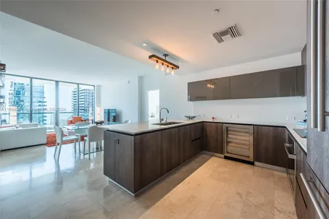 88 SW 7 Street # 3403, Miami FL 33130