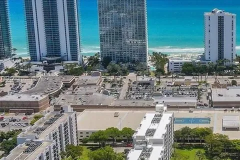 17021 N Bay Rd # 318, Sunny Isles Beach FL 33160