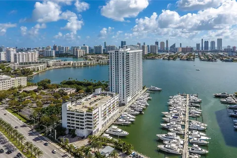 17301 Biscayne Blvd # 1201, North Miami Beach FL 33160