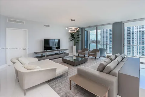 17301 Biscayne Blvd # 1201, North Miami Beach FL 33160