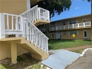 430 SE 2nd Ave # 3, Deerfield Beach FL 33441