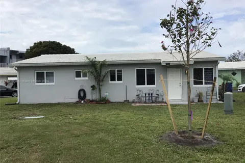 3131 Byron Cir, Hollywood FL 33021