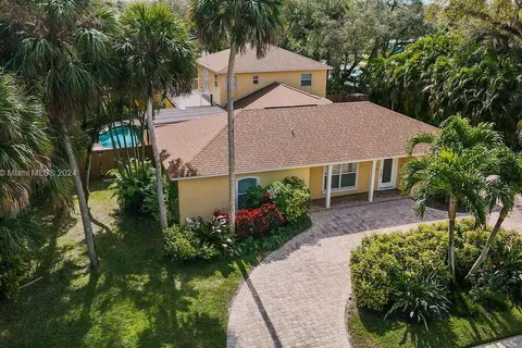 716 Bougainvillea Ln, Vero Beach FL 32963