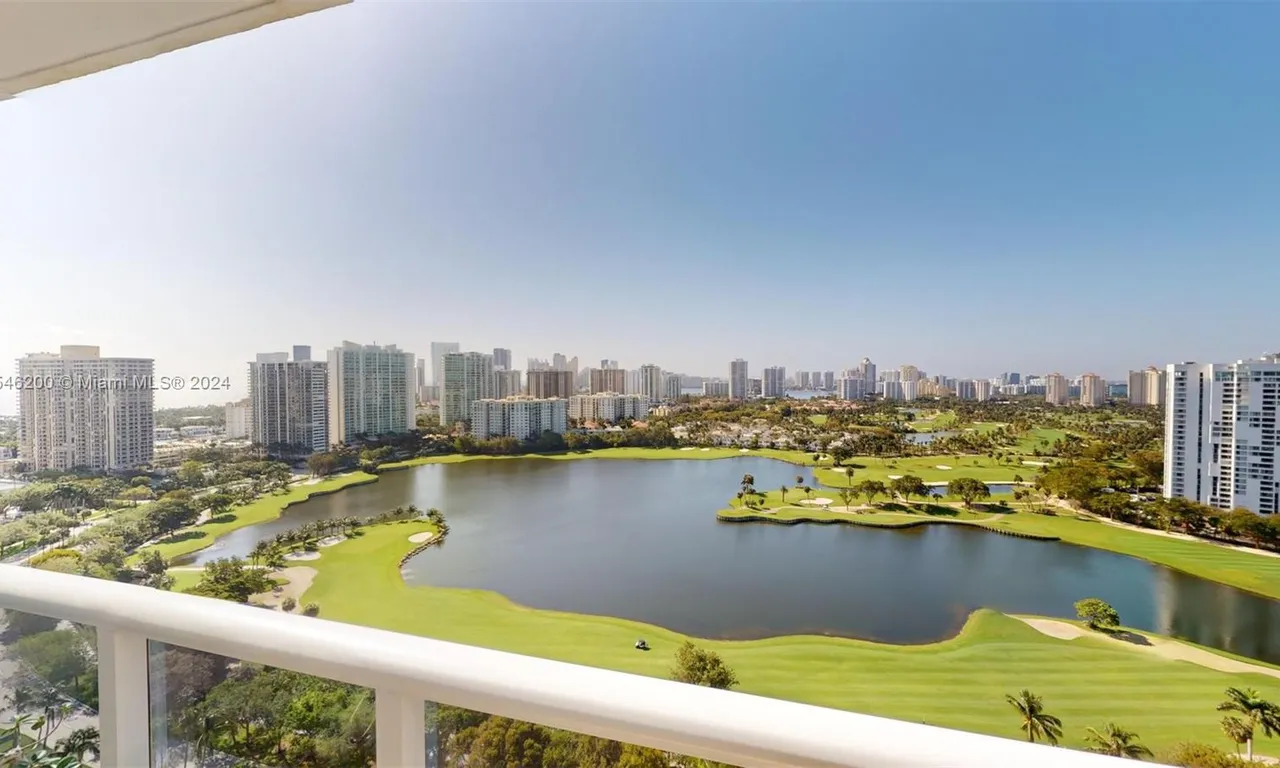 3625 N Country Club Dr # 2606, Aventura FL 33180