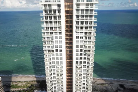 6365 Collins Ave # 1408, Miami Beach FL 33141