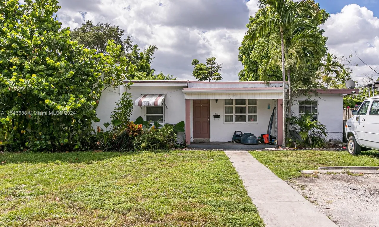 2640 GARFIELD, Hollywood FL 33020