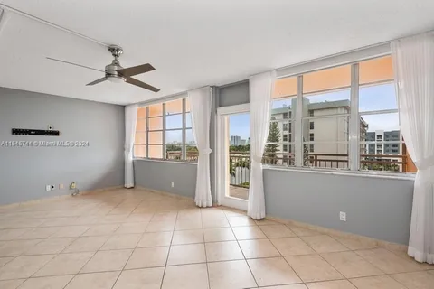 2025 NE 164th St # 708, North Miami Beach FL 33162