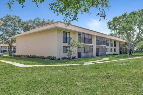 5805 Washington St # 17, Hollywood FL 33023