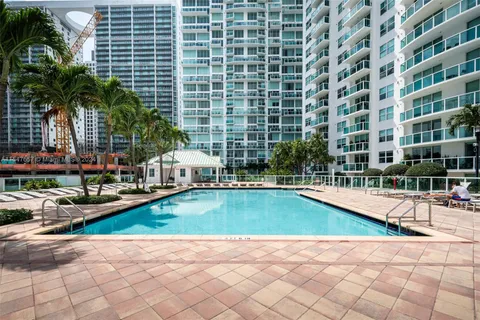 41 SE 5th St # 1815, Miami FL 33131