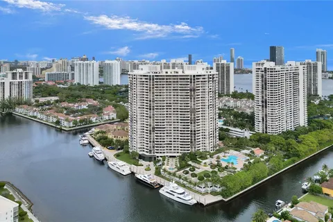 1000 Island Blvd # 2107, Aventura FL 33160