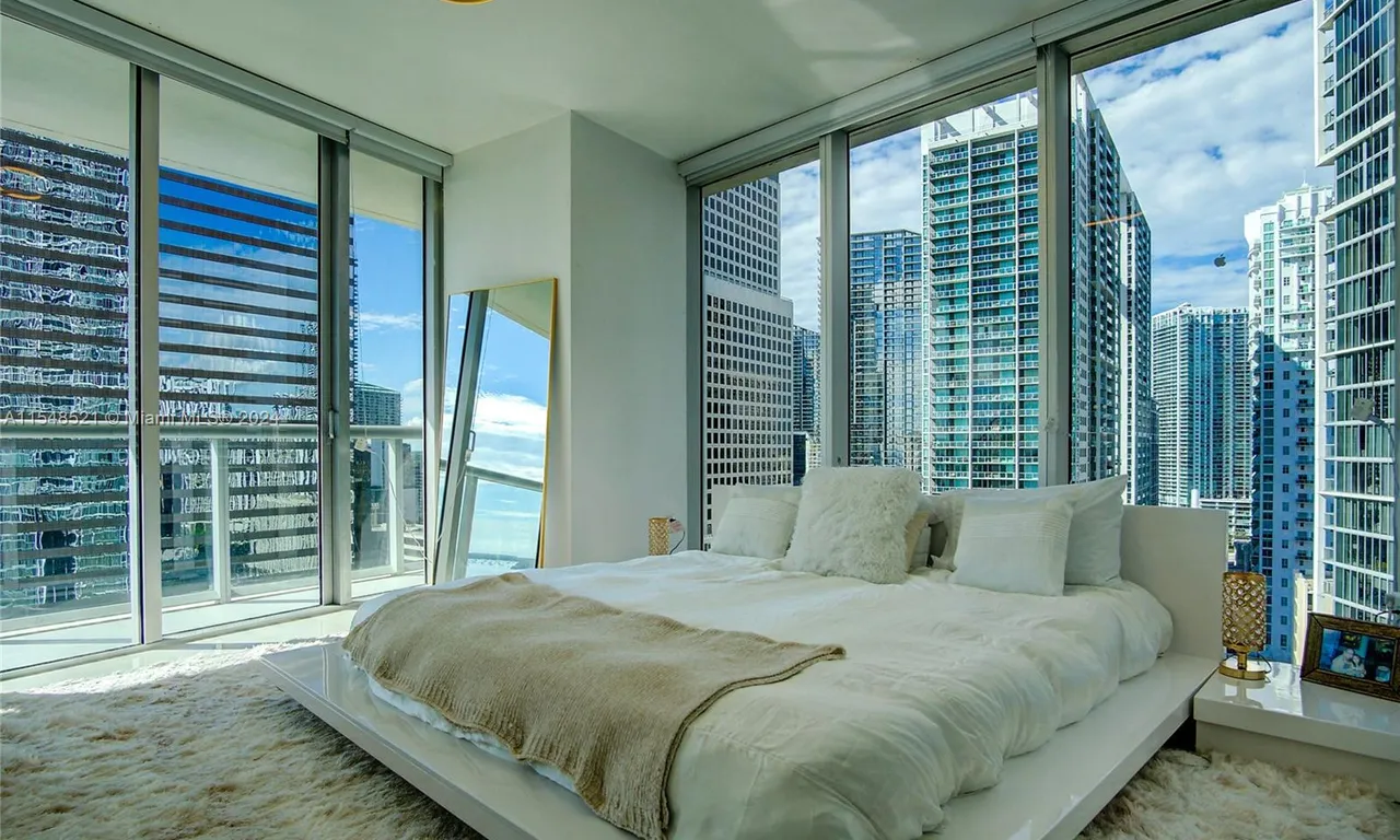 495 Brickell Ave # 2111, Miami FL 33131