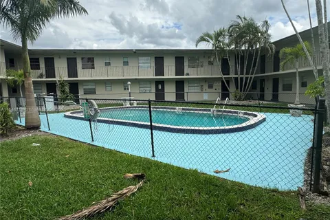 3901 SW 112th Ave # 6, Miami FL 33165