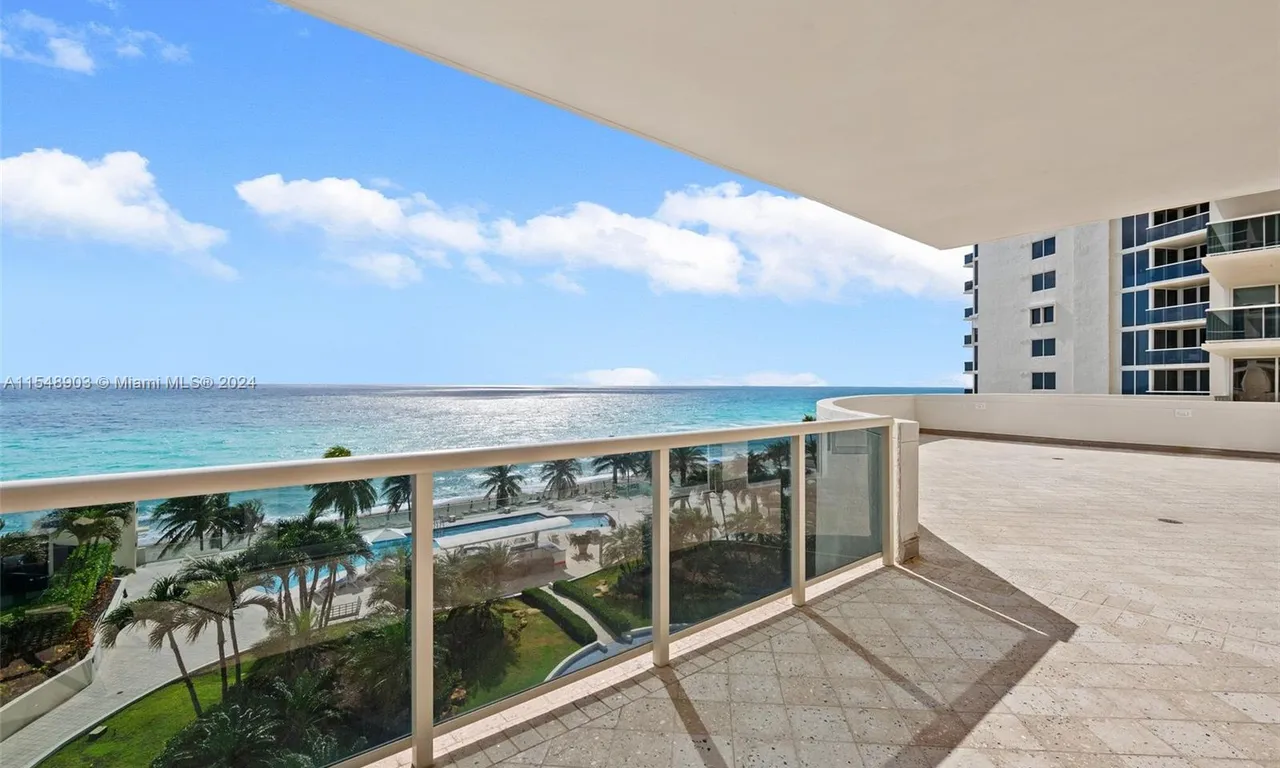 19111 Collins Ave # 504, Sunny Isles Beach FL 33160