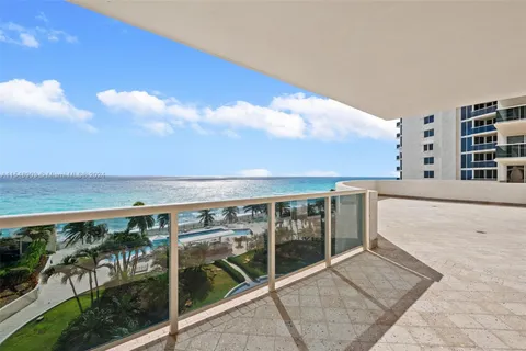 19111 Collins Ave # 504, Sunny Isles Beach FL 33160