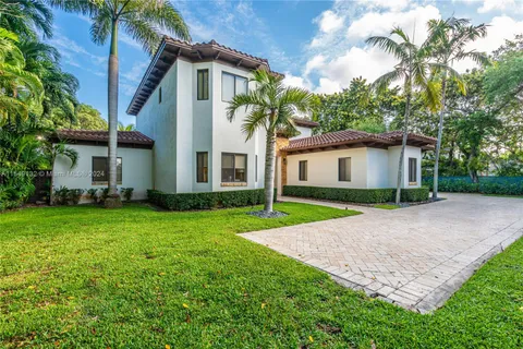 8675 SW 122nd St, Miami FL 33156