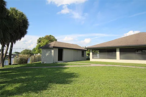 1122 Oak Street, Bulkhead Ridge FL 34974