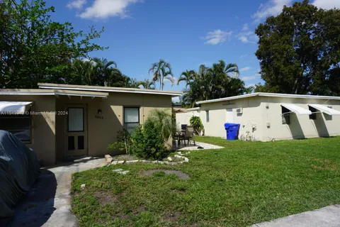 5605 Taylor St, Hollywood FL 33021