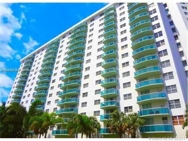 19390 Collins Ave # 121, Sunny Isles Beach FL 33160