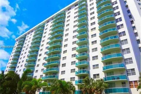 19390 Collins Ave # 121, Sunny Isles Beach FL 33160