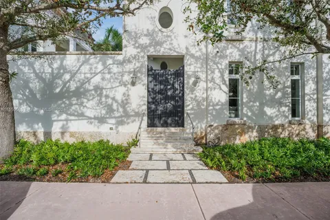 653 Almeria Ave # 653, Coral Gables FL 33134