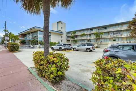 6484 Indian Creek Dr # 129, Miami Beach FL 33141